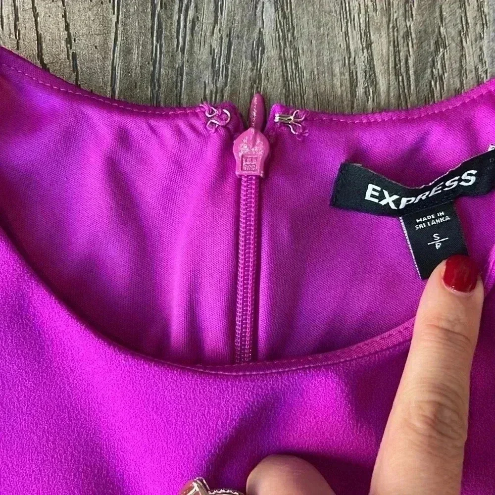 Express Jumpsuit Pink Cut Out Side Jumpsuit Size Small Sleeveless Womens - Picture 10 of 13